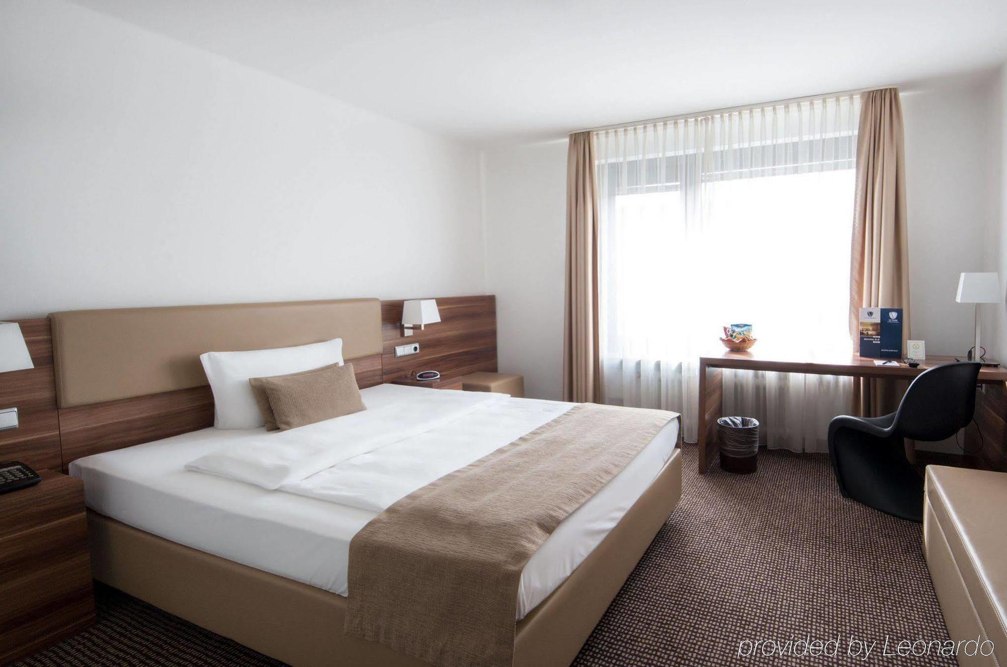Vi Vadi Downtown Hotel