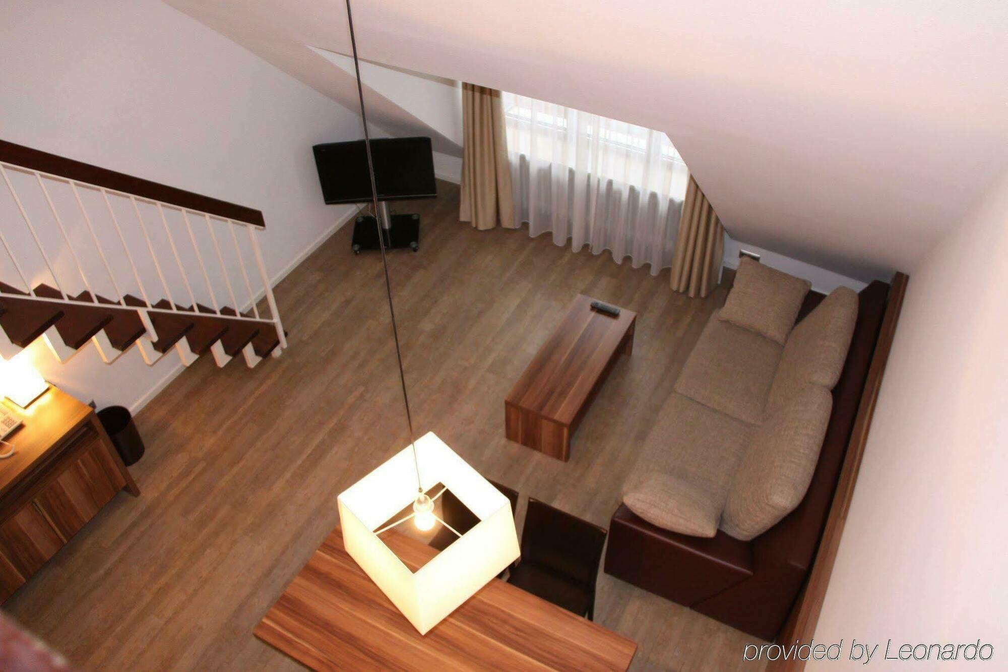 Hotel Vi Vadi Downtown 3*